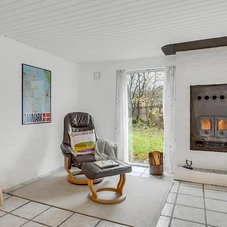 4 Bedroom Beautiful In *